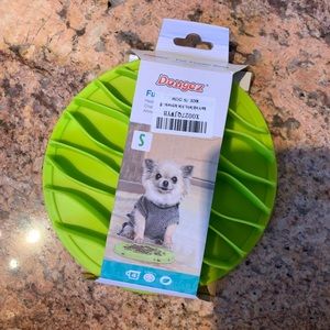 Slow feeder bowl insert- NWT.